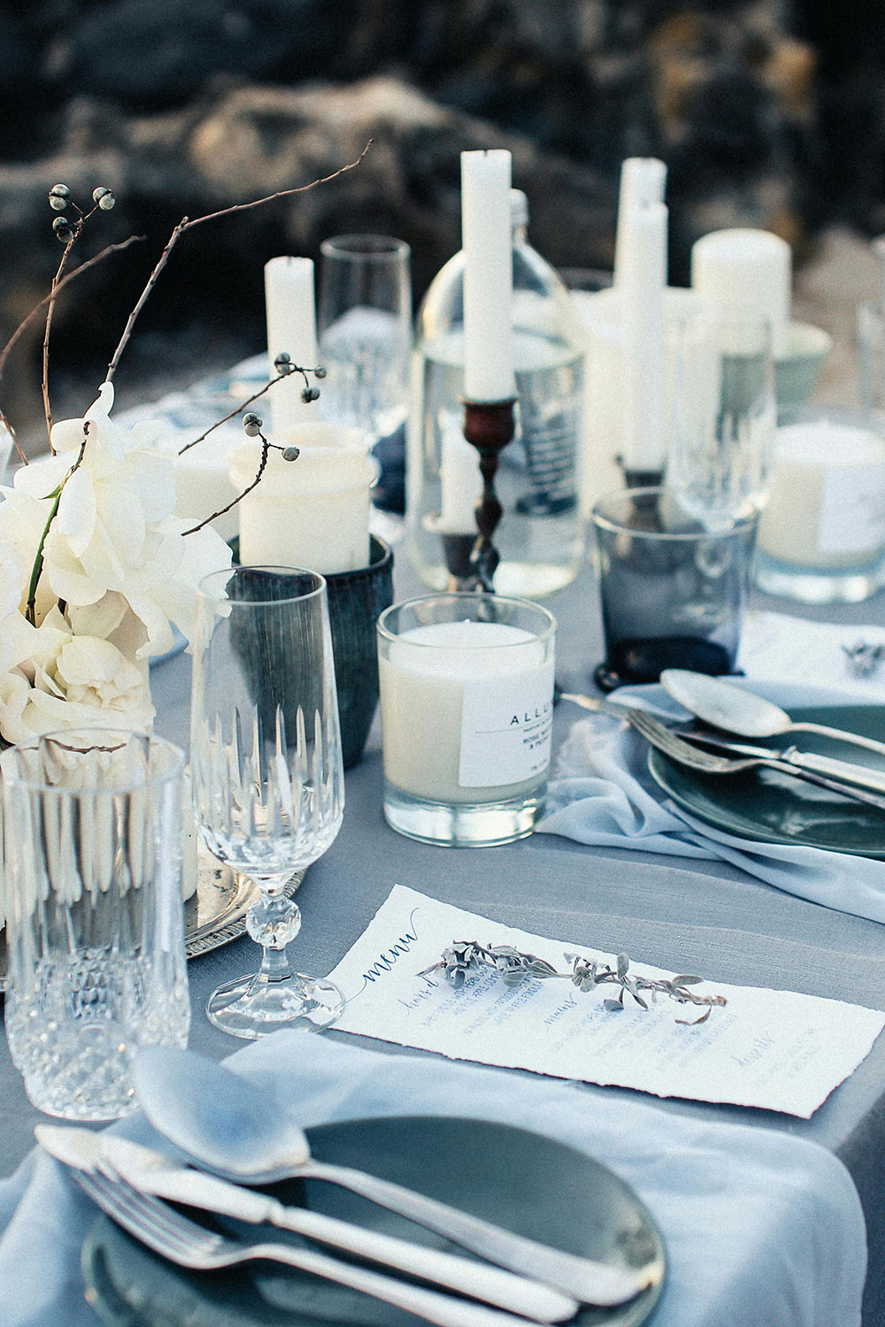 table decor in azure toned palette